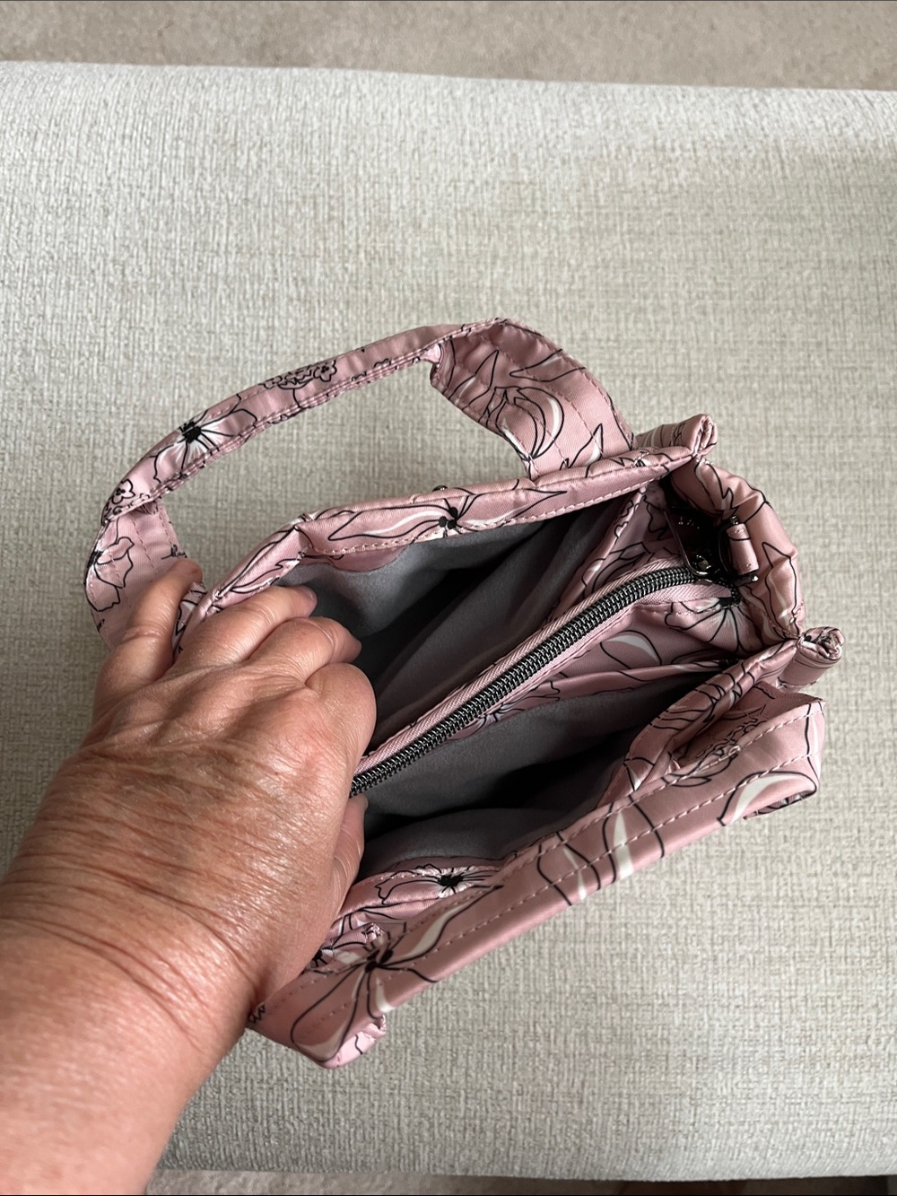 NWT Lug Jitterbug Crossbody - Picture 4 of 13